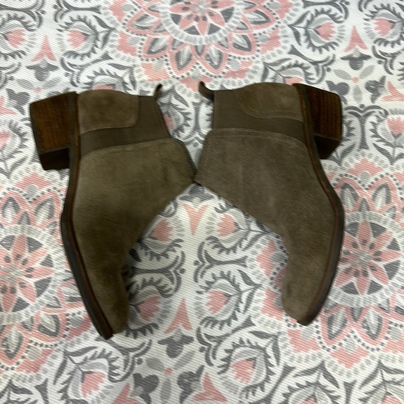🔅‼️Kelly & Katie Sued Ankle Boots size 7.5 W - Picture 13 of 15